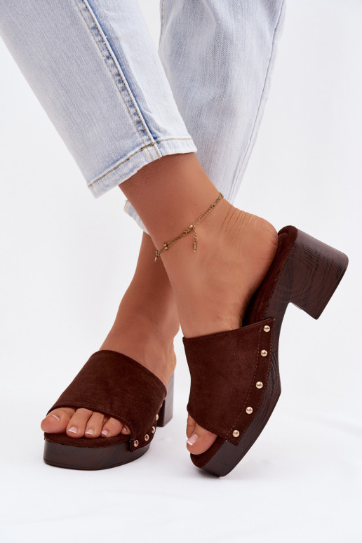 sieviešu čības Klockā Ze Zelta krāsasmi Kniedes CzekoladoIne Davessa