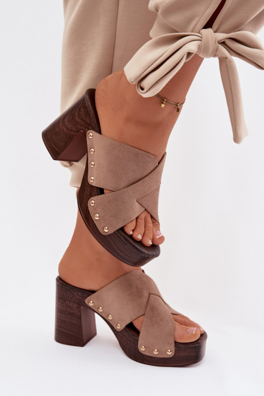 sieviešu čības ar papēdi Ze Zelta krāsasmi Kniedes smilšu krāsas Nerelle