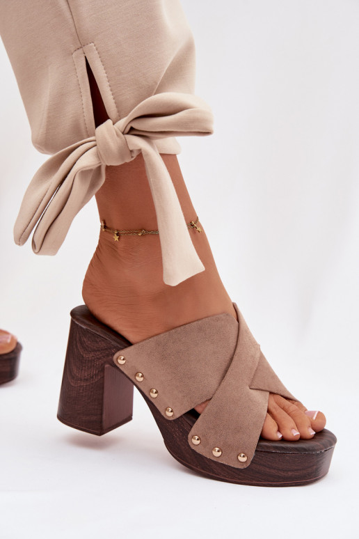 sieviešu čības ar papēdi Ze Zelta krāsasmi Kniedes smilšu krāsas Nerelle