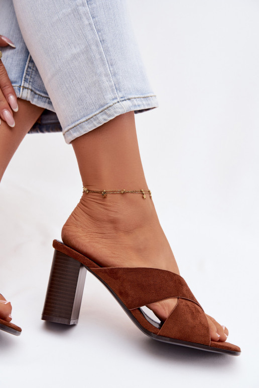 sieviešu čības ar papēdi brūnas krāsas Denessa