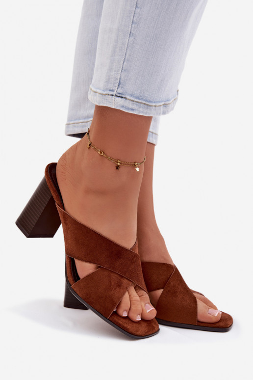 sieviešu čības ar papēdi brūnas krāsas Denessa