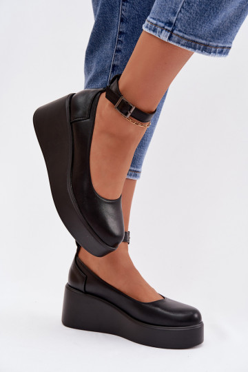 Sieviešu melnas krāsas kurpes uz platformas ar jostām Belvissa