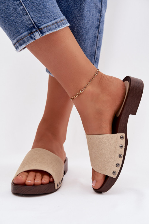 sieviešu čības ar kniedēm ar platiem papēžiem smilšu krāsas Amelvessa