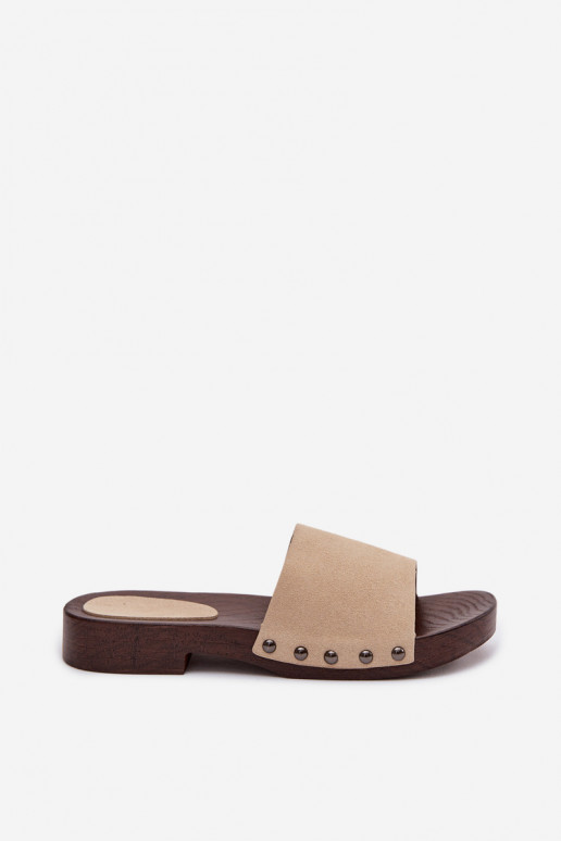 sieviešu čības ar kniedēm ar platiem papēžiem smilšu krāsas Amelvessa