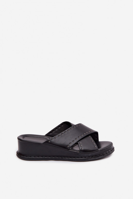 Dekorētas sieviešu čības Uz Ķīļa no eko ādas melnas krāsas Calorissa