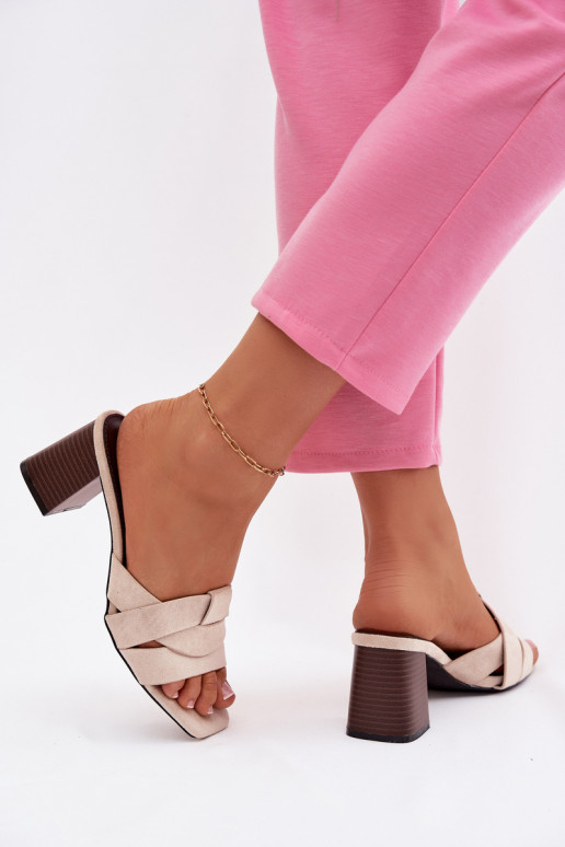 sieviešu čības ar papēdi Ar svītrām Eko zamšādaoIne smilšu krāsas Corivelle