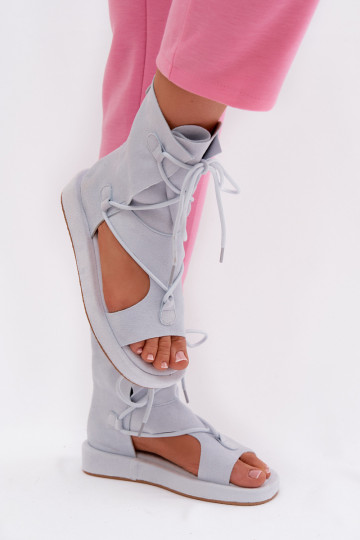 Sieviešu basenes Eko zamšādaoIne ar stulmu I INiązaniem gaiši zilas krāsas Ferlisse