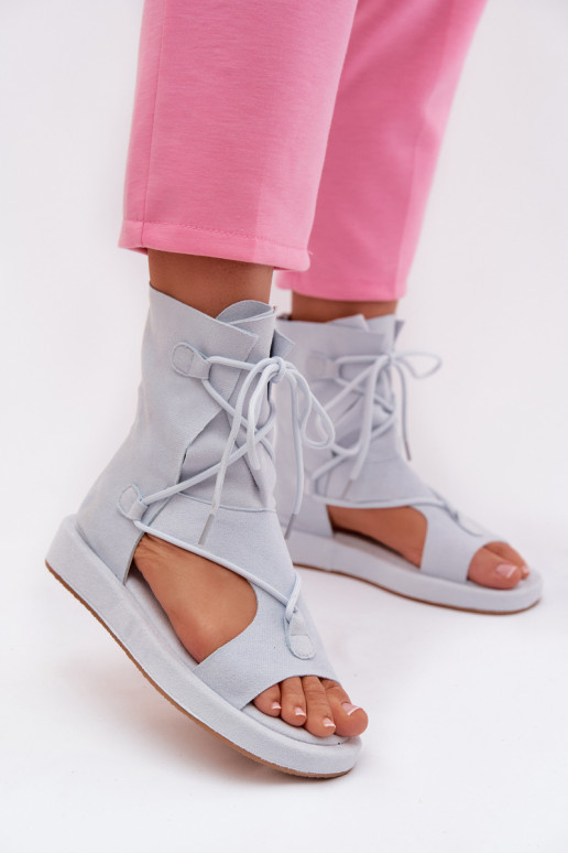 Sieviešu basenes Eko zamšādaoIne ar stulmu I INiązaniem gaiši zilas krāsas Ferlisse