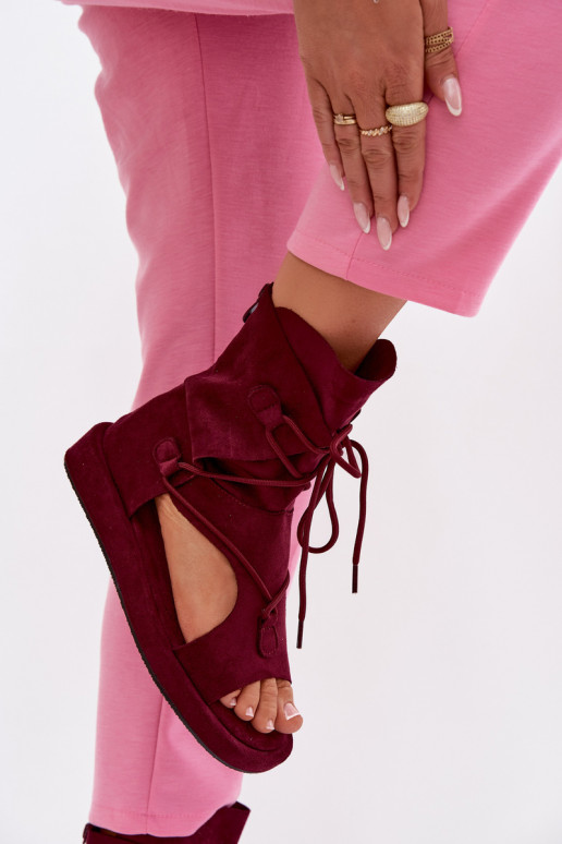 Sieviešu basenes Eko zamšādaoIne ar stulmu I INiązaniem bordo krāsas Ferlisse