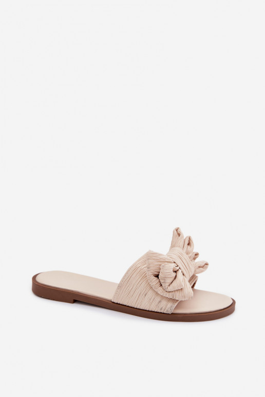 Sieviešu čības ar platām papēžiem un lentēm smilšu krāsā Amivelle