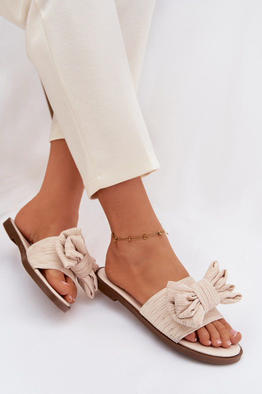 Sieviešu čības ar platām papēžiem un lentēm smilšu krāsā Amivelle