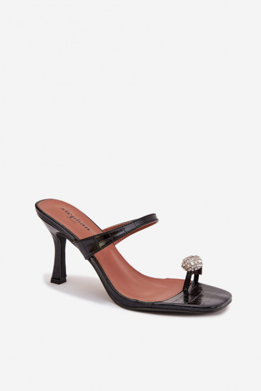 sieviešu čības ar papēdi Ar greznu Detalem melnas krāsas Lorissa