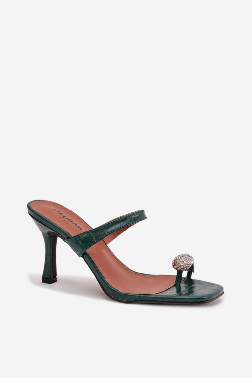 Sieviešu pudeles zaļas krāsas čības ar plāniem papēžiem un grezniem dekoriem Lorissa