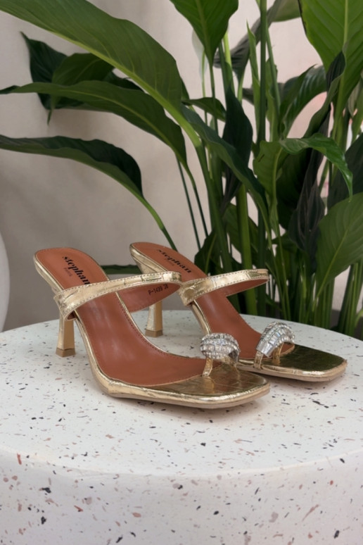 Sieviešu zelta krāsas čības ar plāniem papēžiem un grezniem dekoriem Lorissa