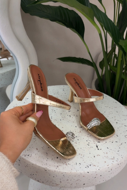 Sieviešu zelta krāsas čības ar plāniem papēžiem un grezniem dekoriem Lorissa