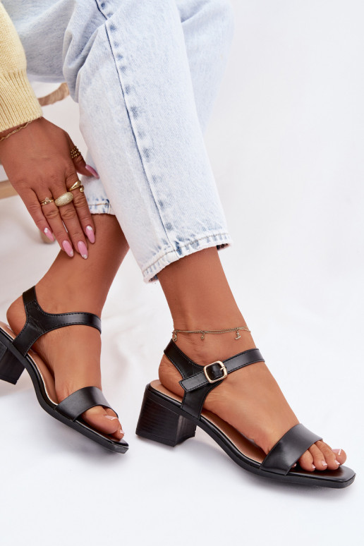 Sieviešu basenes Eko Āda Klockā melnas krāsas Sabela