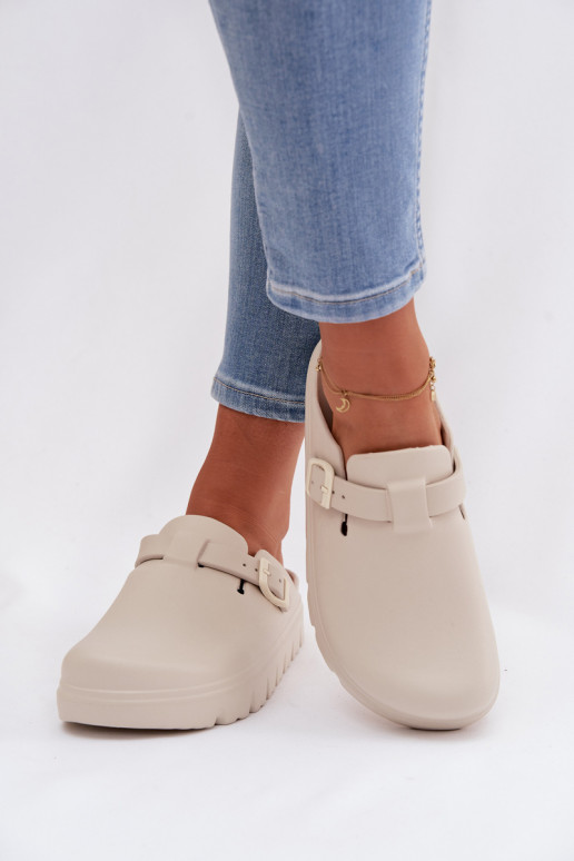 Vieglas čības uz pirksta sieviešu čības ar siksniņām I ar sprādzēm smilšu krāsas Larinie