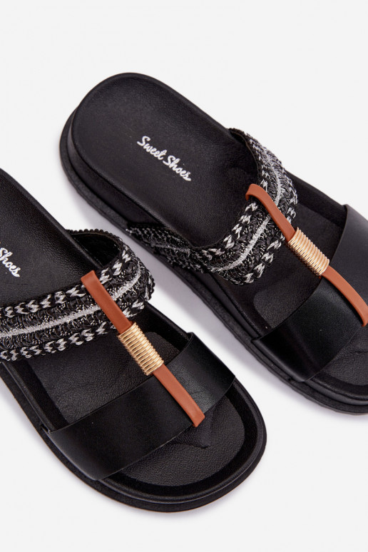 sieviešu čības ar platformu Ar svītrām I Zelta krāsasm Detalem melnas krāsas Tahlia