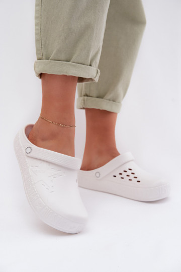 Čības Tukšas Sieviešu Vieglas čības uz pirksta Big Star TT274A081 baltas krāsas