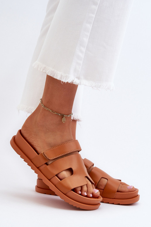 Klasiska modeļa sieviešu čības brūnas krāsas Molie