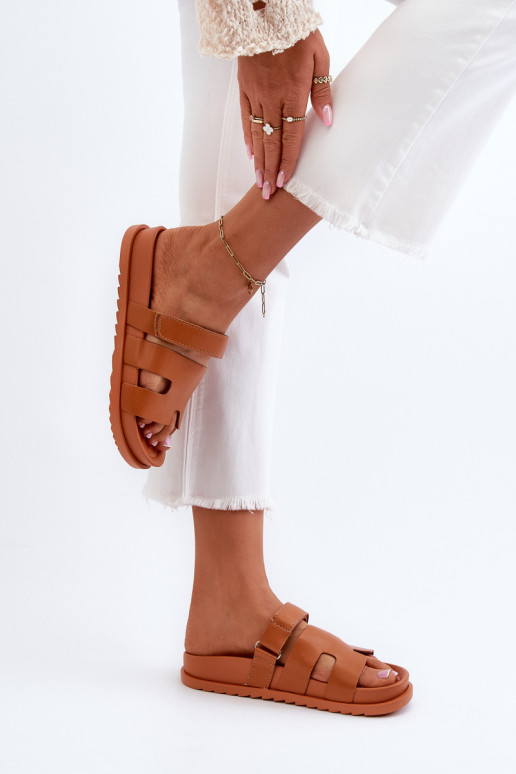 Klasiska modeļa sieviešu čības brūnas krāsas Molie