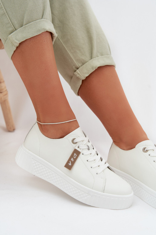 Sneakers modeļa apavi SieviešuIeslēgtsturalnej Skóry D&A GR61-5591 baltas krāsas