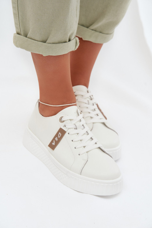 Sneakers modeļa apavi SieviešuIeslēgtsturalnej Skóry D&A GR61-5591 baltas krāsas