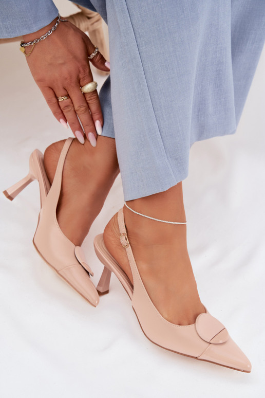 Sieviešu basenes ar papēdi Ar greznu Detalem smilšu krāsas Tā irriae