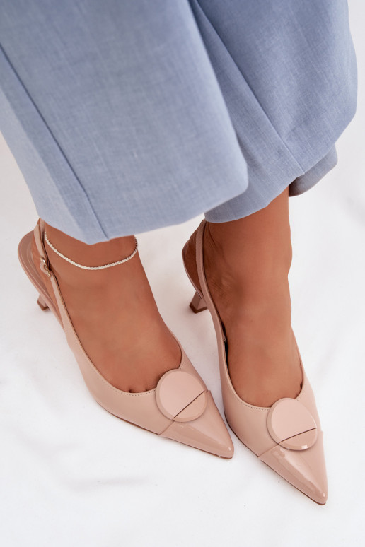 Sieviešu basenes ar papēdi Ar greznu Detalem smilšu krāsas Tā irriae