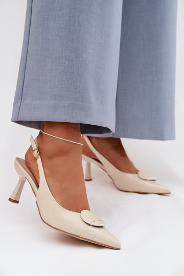 Sieviešu basenes ar papēdi Ar greznu Detalem Ziloņkaula krāsas Tā irriae