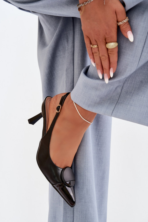 Sieviešu basenes ar papēdi Ar greznu Detalem melnas krāsas Tā irriae