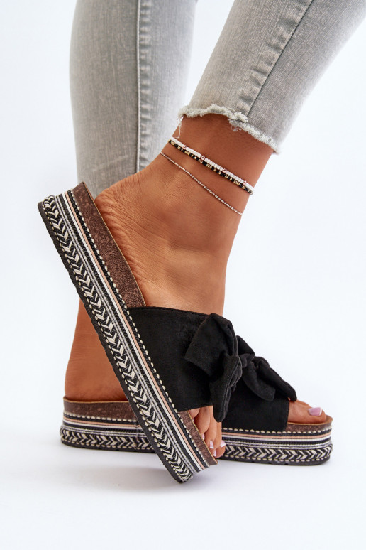 sieviešu čības ar platformu ar bantītēm melnas krāsas Evatria