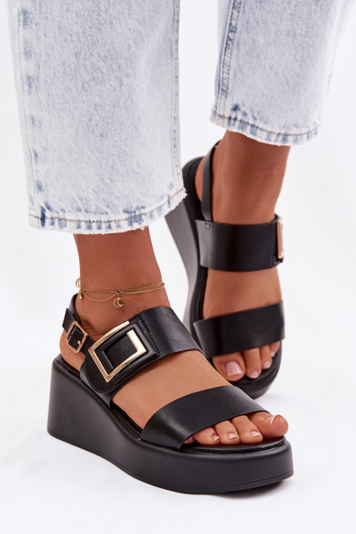 Sieviešu basenes ar platformu Ar greznu Detalem melnas krāsas Nelira