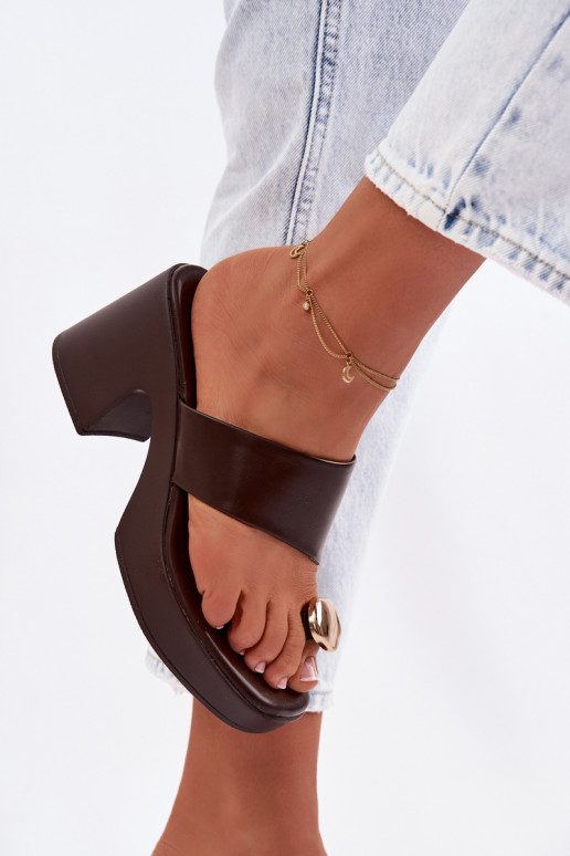 sieviešu čības Ieslēgts SłupkoInym Obcasie Ze Zelta krāsasm Detalem CzekoladoIne Sinora