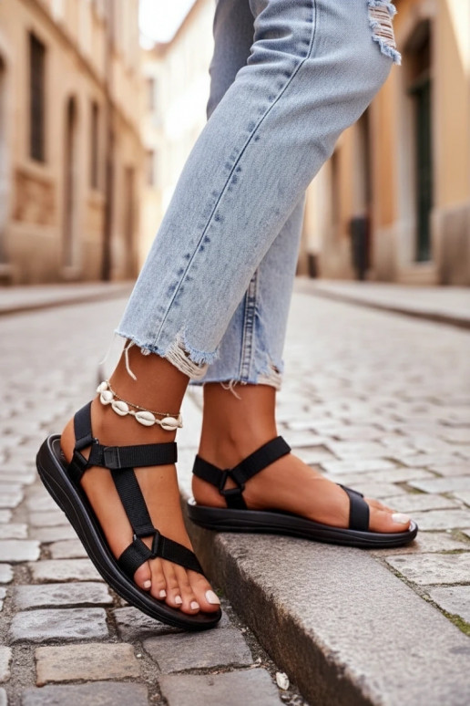 Sievišķīgs Sportiska stila sandales ar lipīgām aizdarēm melnas krāsas Vilari