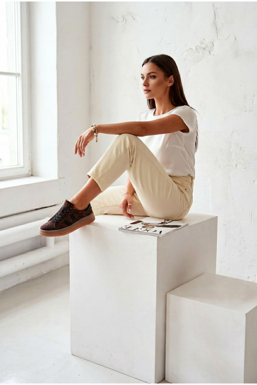 Sneakers modeļa apavi SieviešuIeslēgtsturalnego zamšādasu ar platformu Vinceza 79597 brūnas krāsas