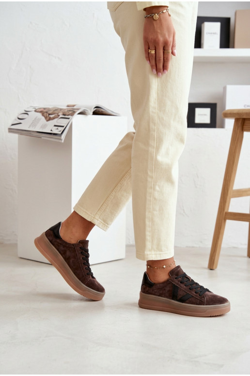 Sneakers modeļa apavi SieviešuIeslēgtsturalnego zamšādasu ar platformu Vinceza 79597 brūnas krāsas