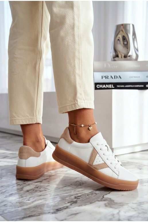 Sneakers modeļa apavi SieviešuIeslēgtsturalnej Skóry ar platformu Vinceza 79597 baltas krāsas