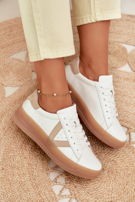 Sneakers modeļa apavi SieviešuIeslēgtsturalnej Skóry ar platformu Vinceza 79597 baltas krāsas