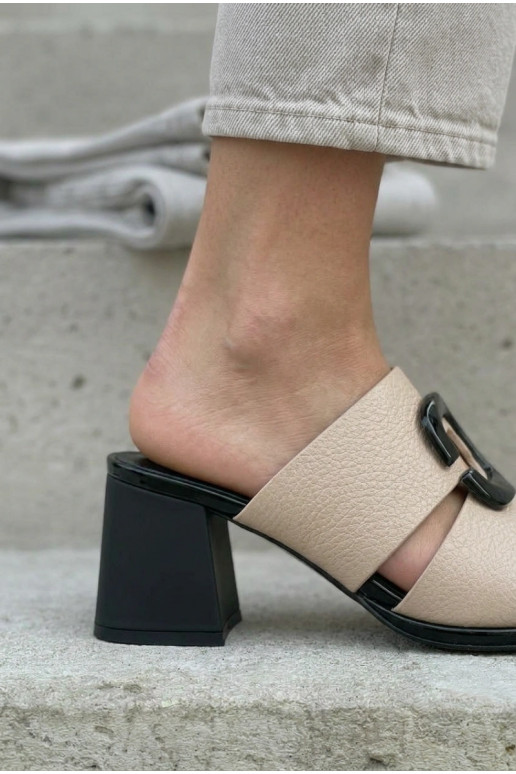 sieviešu čības Cut Out I ar sprādzēm ar papēdi Vinceza 62284 smilšu krāsas