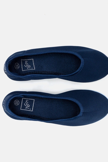 Tumši zili bērnu balerīnu...