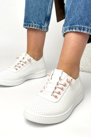 Baltie ieliekamie... 2