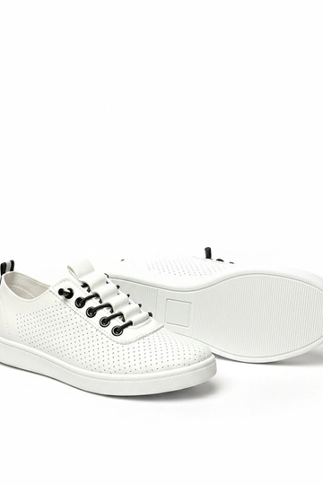 Baltie ieliekamie...