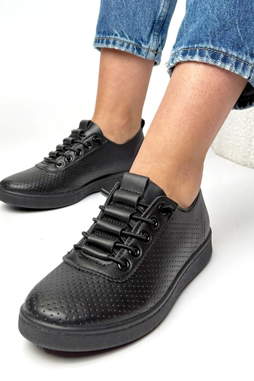 Melnie ieliekamie perforētie sporta...