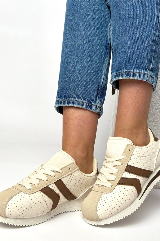 Smilškrāsas-brūnie sporta apavi Camille