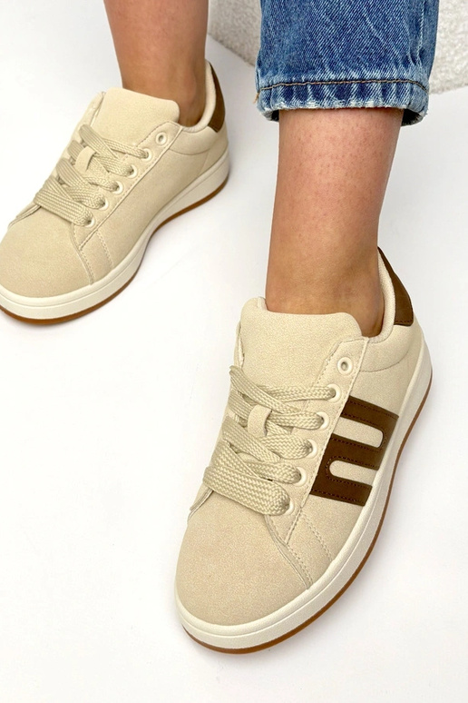 Smilškrāsas ikdienas sporta apavi...