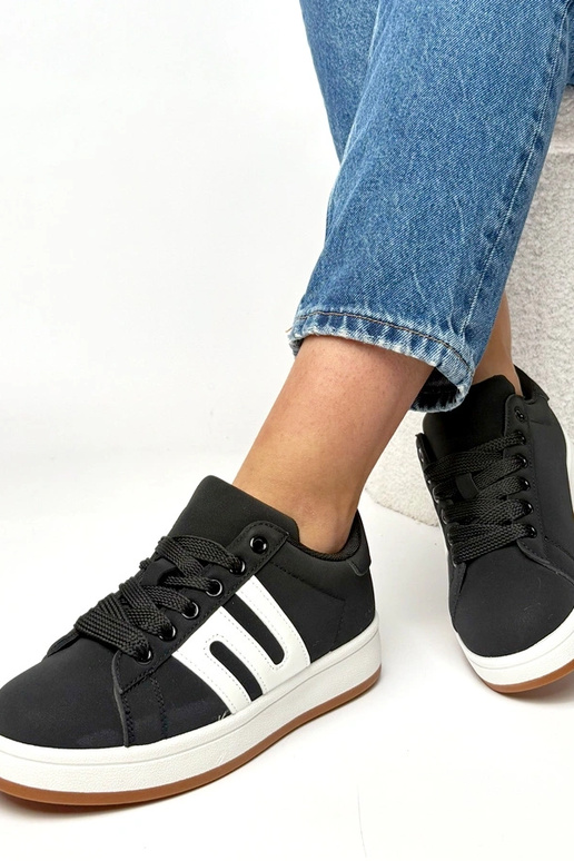 Melnie ikdienas apavi Delphine