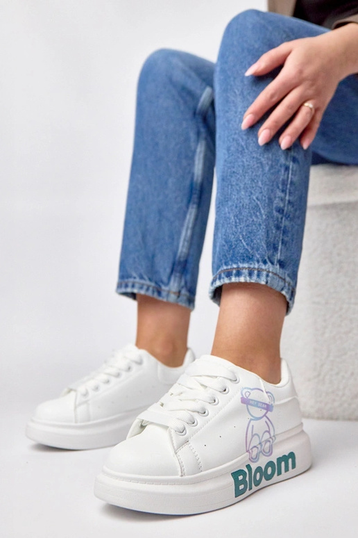 Baltie sporta apavi ar platformu un...