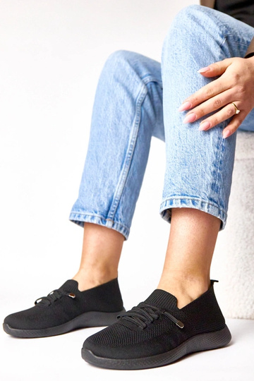 Melnie sieviešu sporta...