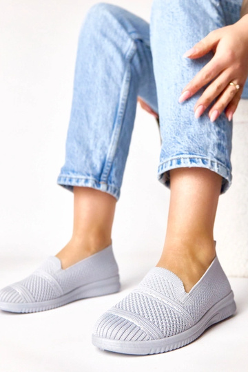 Pelēki uzvelkamie auduma...